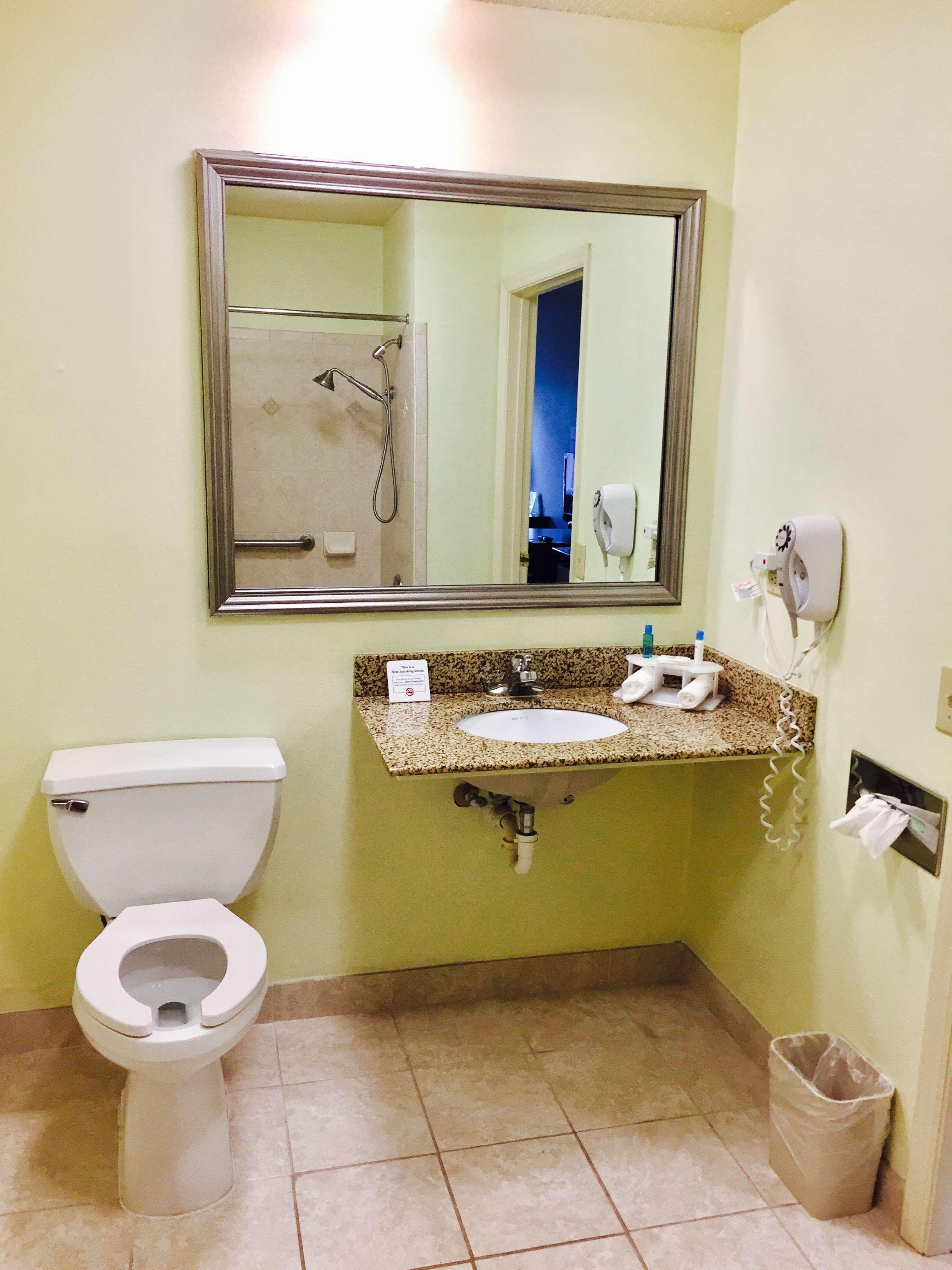 Best Western Butner Creedmoor Inn מראה חיצוני תמונה